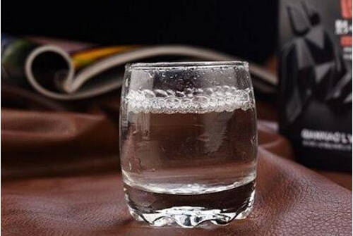 高档白酒哪个牌子最好?品鉴师教你如何辨别